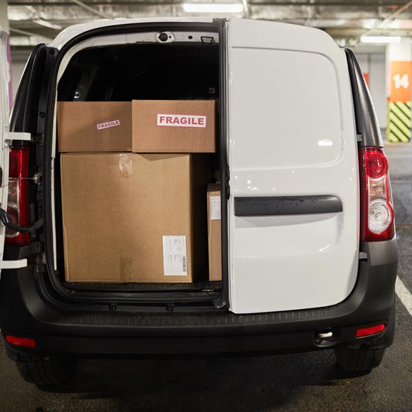 Camionetas de reparto y equipos ¾